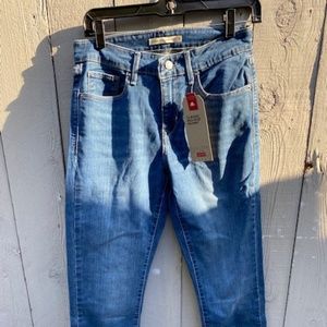 Womens Levi's jeans NWT